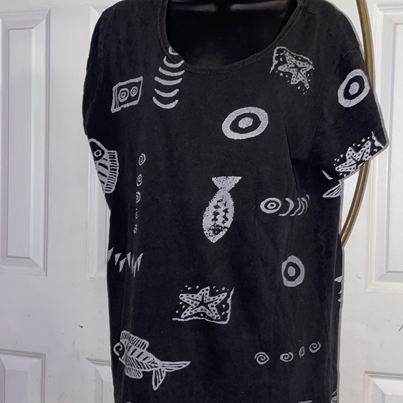 Black/White MudCloth Print Top- Size 2XL - Picture 2 of 8